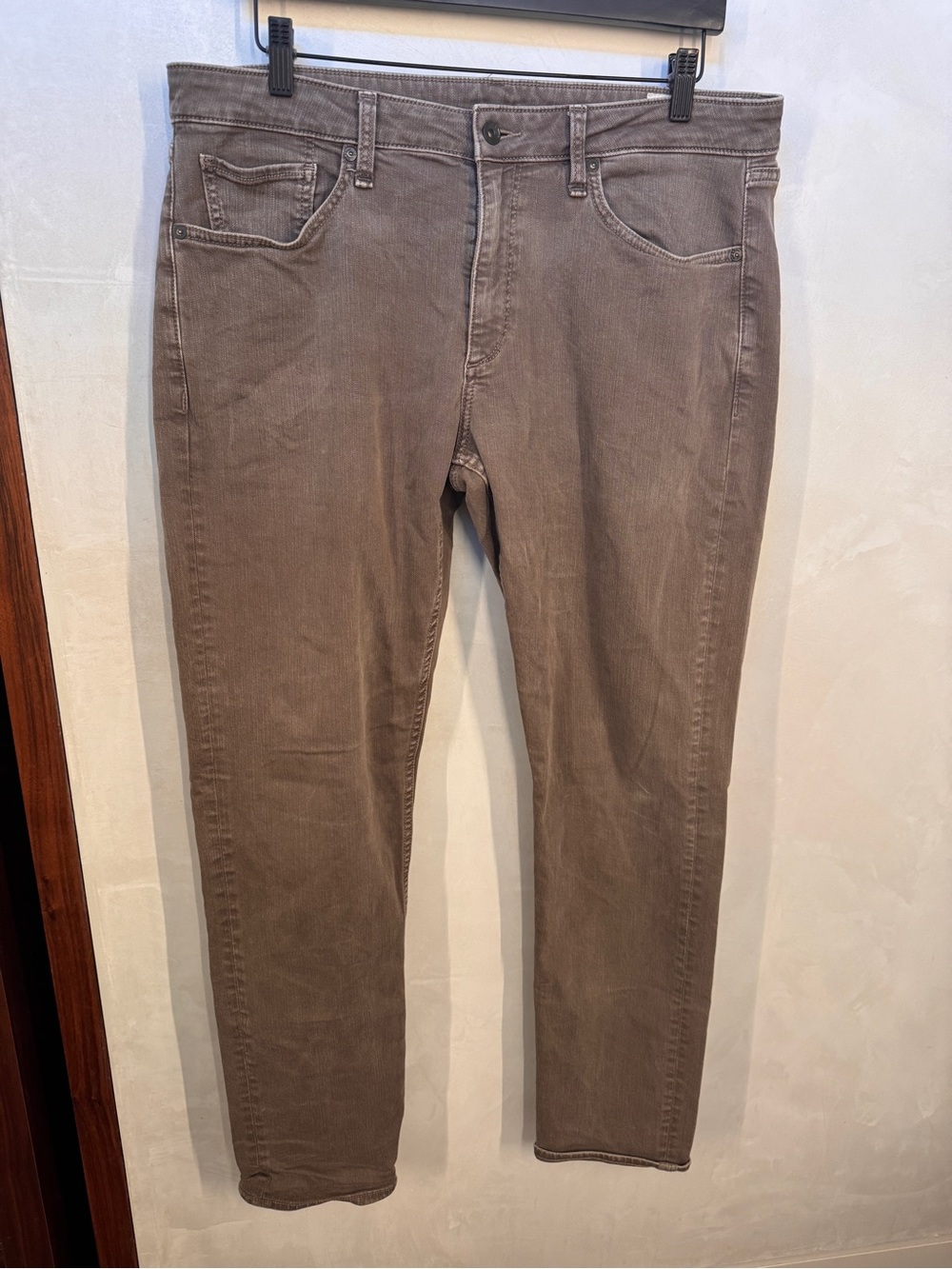 Men's Slim Straight Jeans in grey